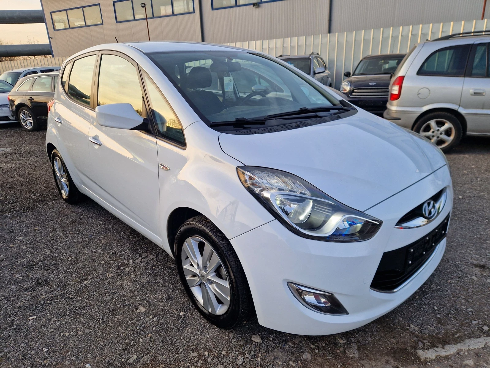 Hyundai Ix20 1.4CRDI 90HP.TREND  ITALIA - изображение 8