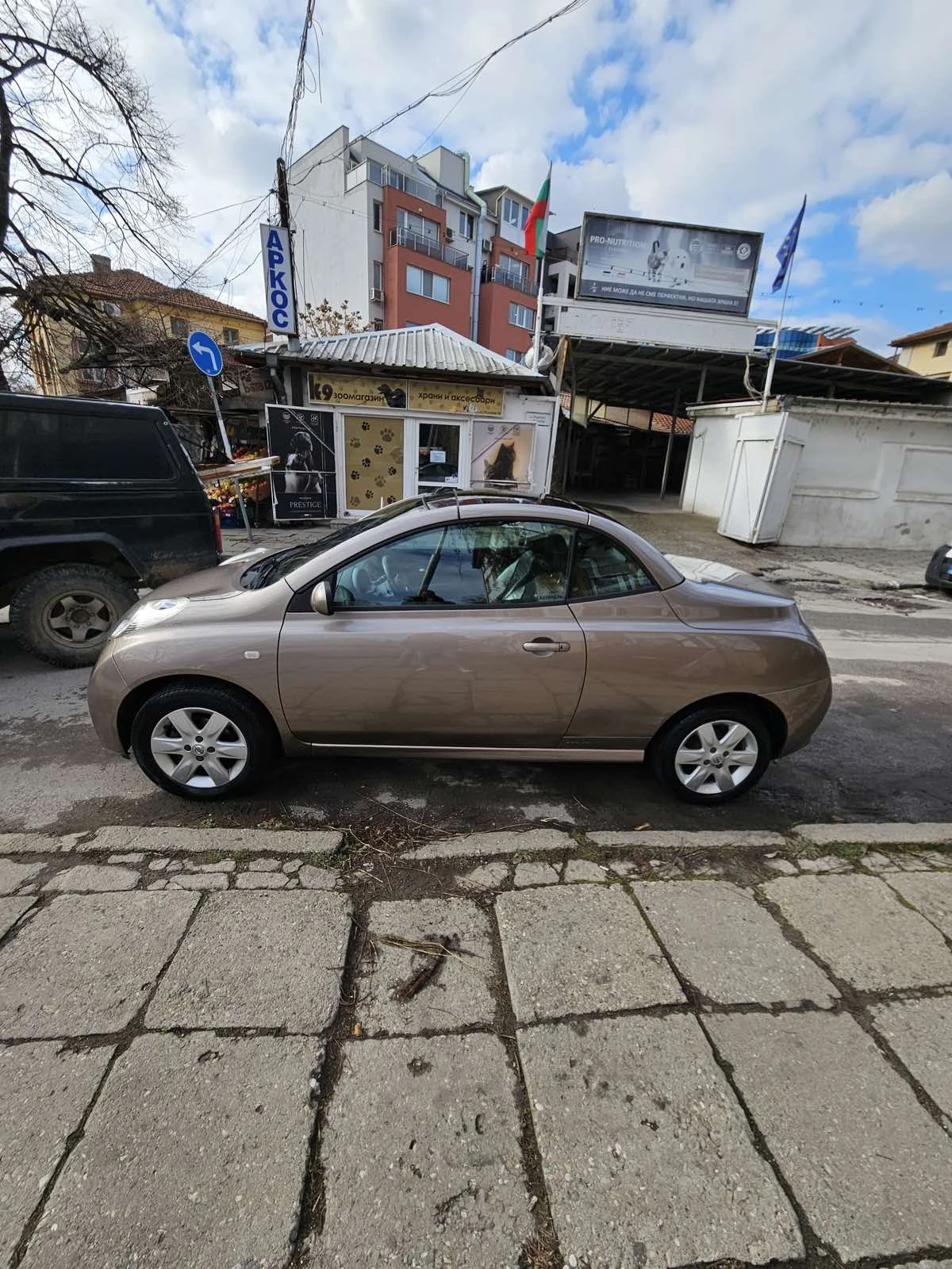 Nissan Micra Karmann edition, снимка 2 - Автомобили и джипове - 53772680