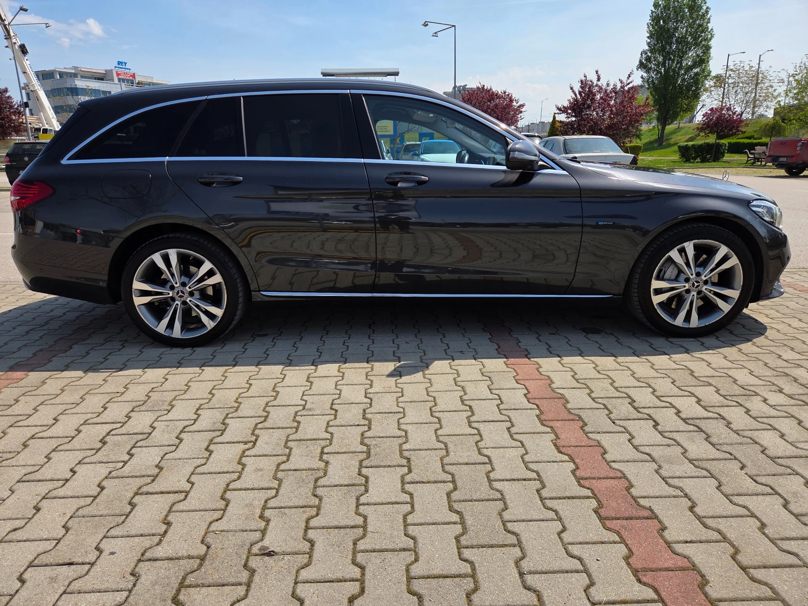 Mercedes-Benz C 300 Plug-in hybrid 4matic, снимка 6 - Автомобили и джипове - 54355727