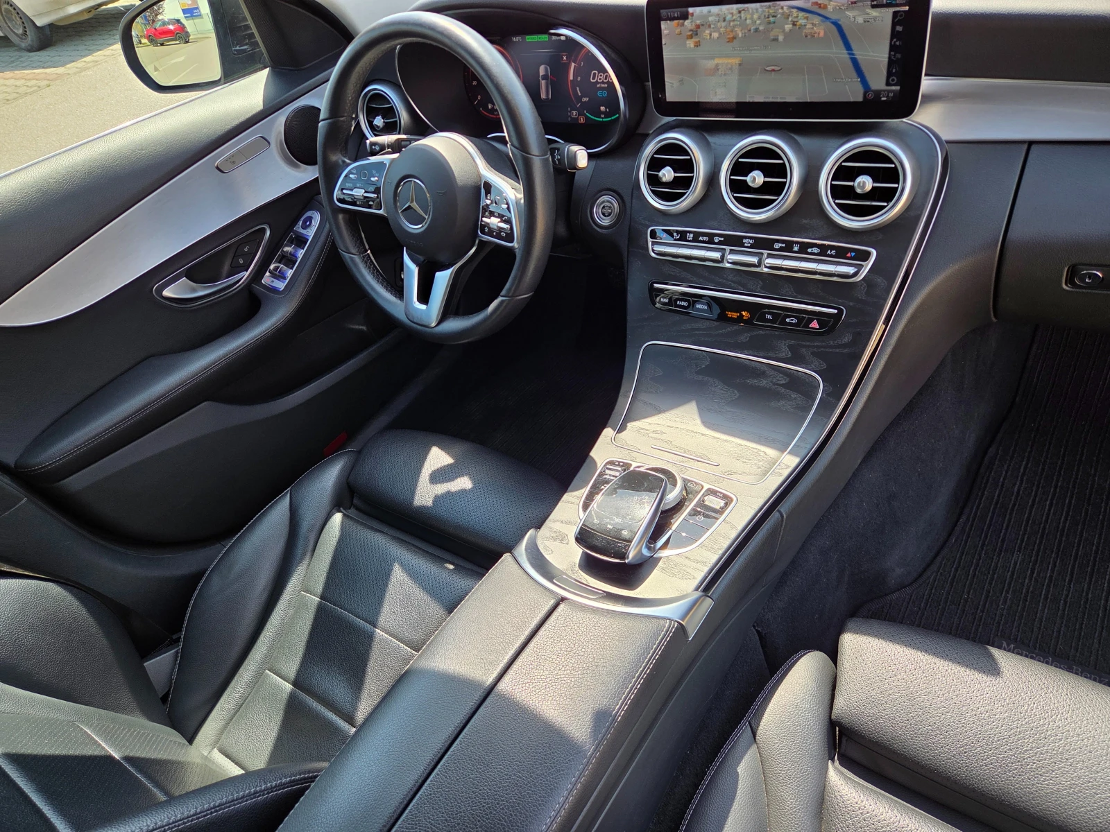 Mercedes-Benz C 300 Plug-in hybrid 4matic, снимка 10 - Автомобили и джипове - 54355727