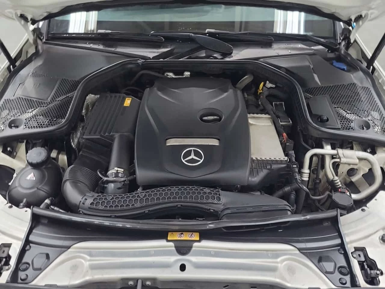 Mercedes-Benz C 300 * CARFAX * AMG PACK * ПОДГРЕВИ * ПАНОРАМА * , снимка 15 - Автомобили и джипове - 54483612