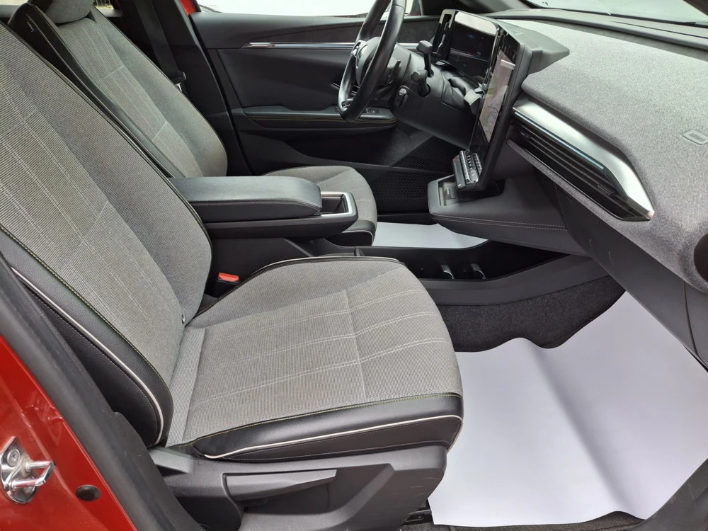 Renault Megane EV60 E-Tech 100% Electric, снимка 14 - Автомобили и джипове - 54548404