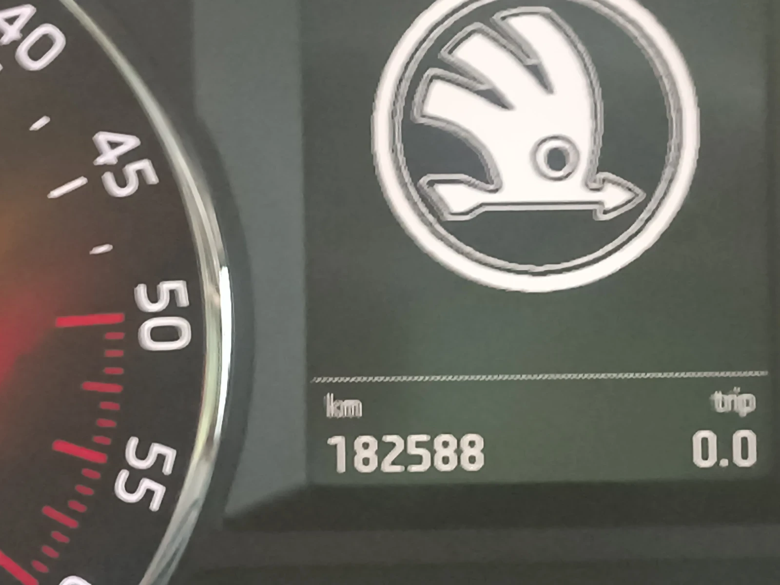 Skoda Octavia 1, 6 tDi, ПЕРФЕКТНА, ЛИЗИНГ , снимка 9 - Автомобили и джипове - 54655880