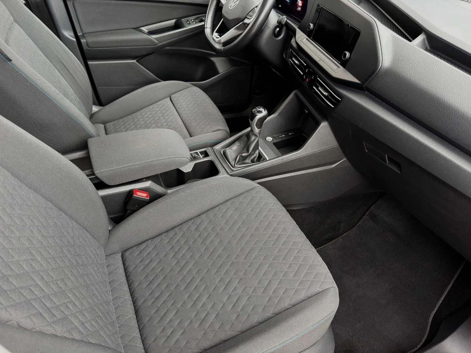 VW Caddy 2.0TDI/MOVE/ДОКАЗУЕМ ПРОБЕГ/ВЪРНАТ ОТ ЛИЗИНГ, снимка 11 - Автомобили и джипове - 54768157