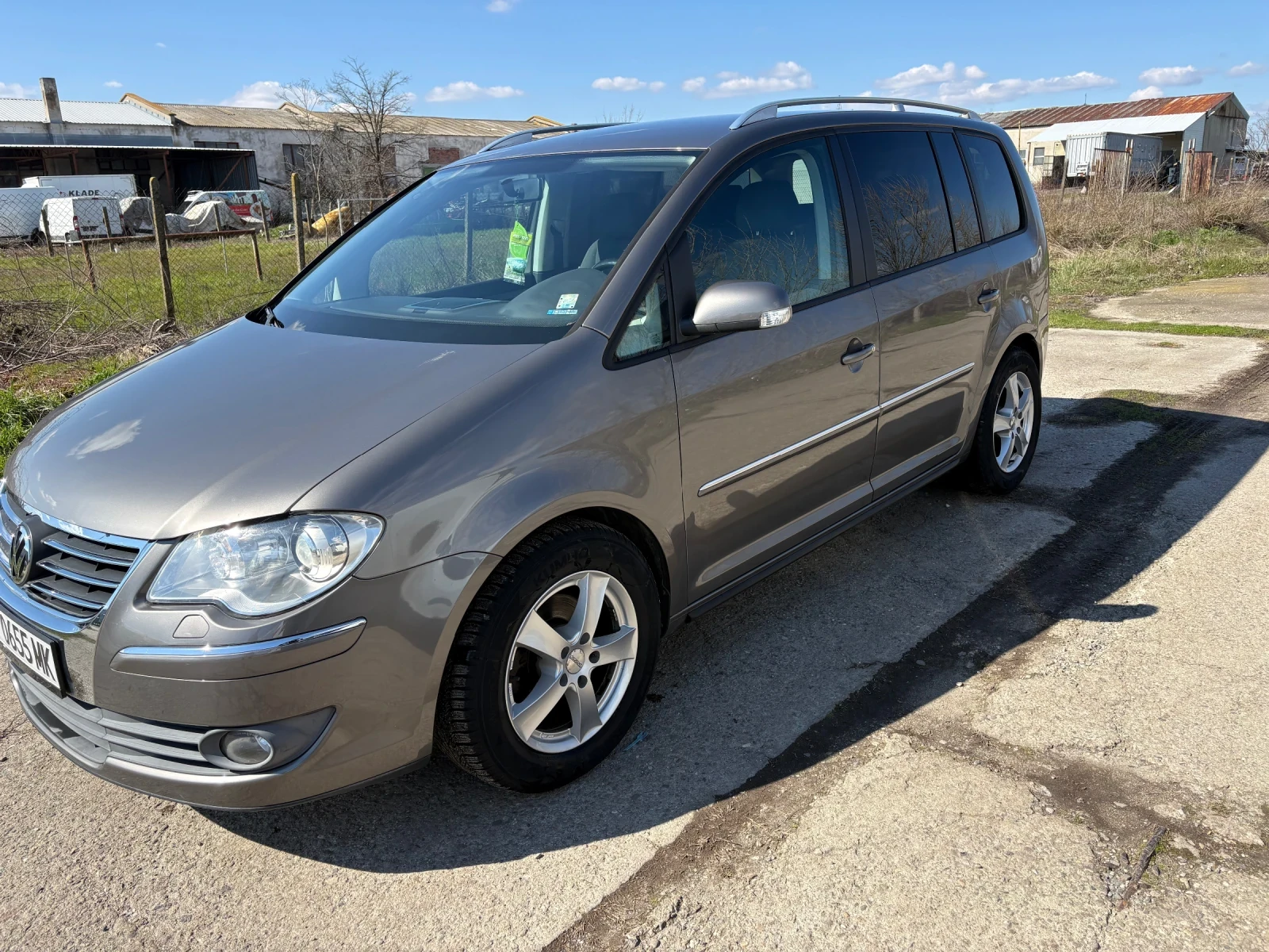 VW Touran, снимка 8 - Автомобили и джипове - 54905423