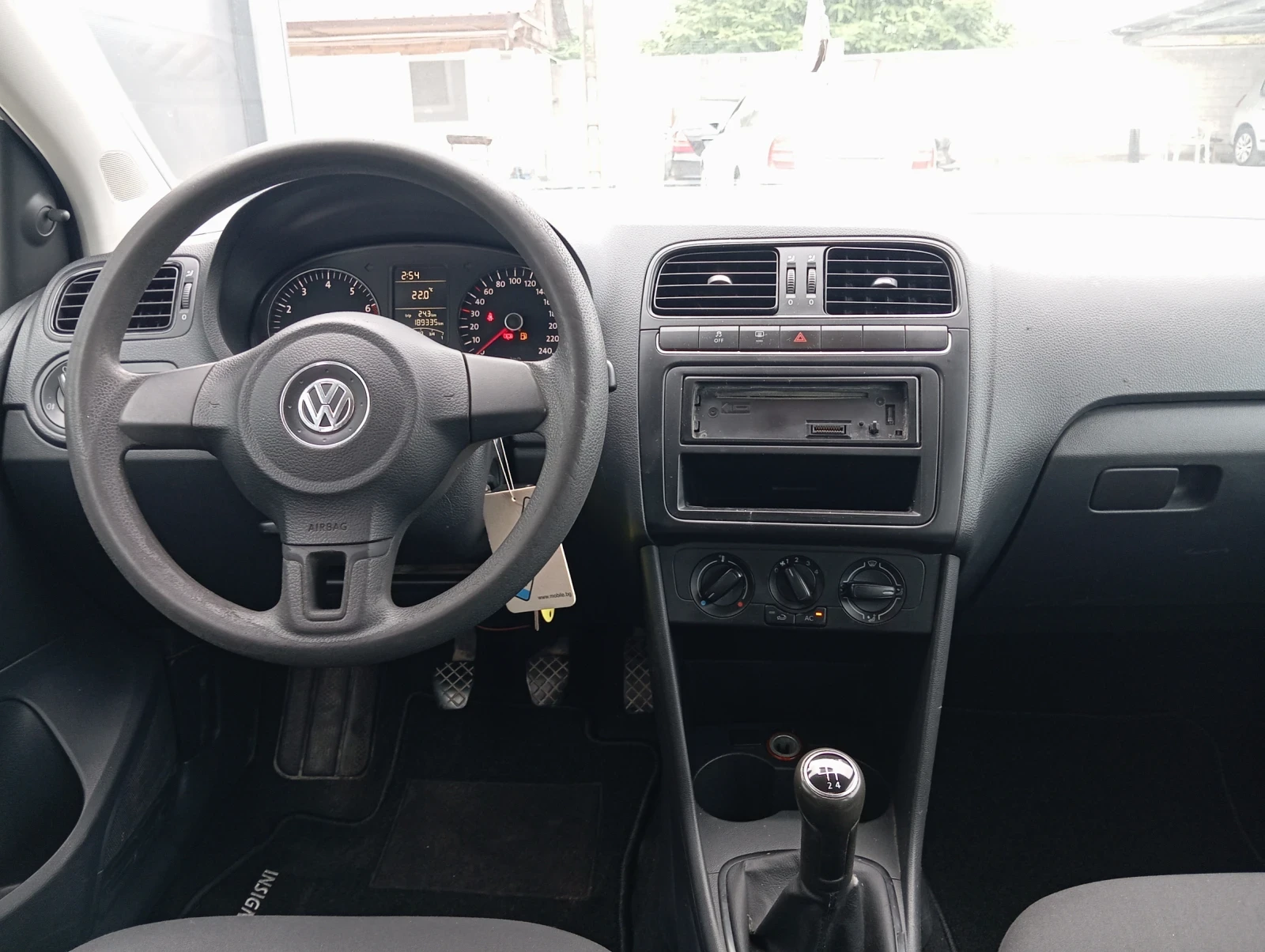 VW Polo 1.2i ЛИЗИНГ , снимка 11 - Автомобили и джипове - 55036795