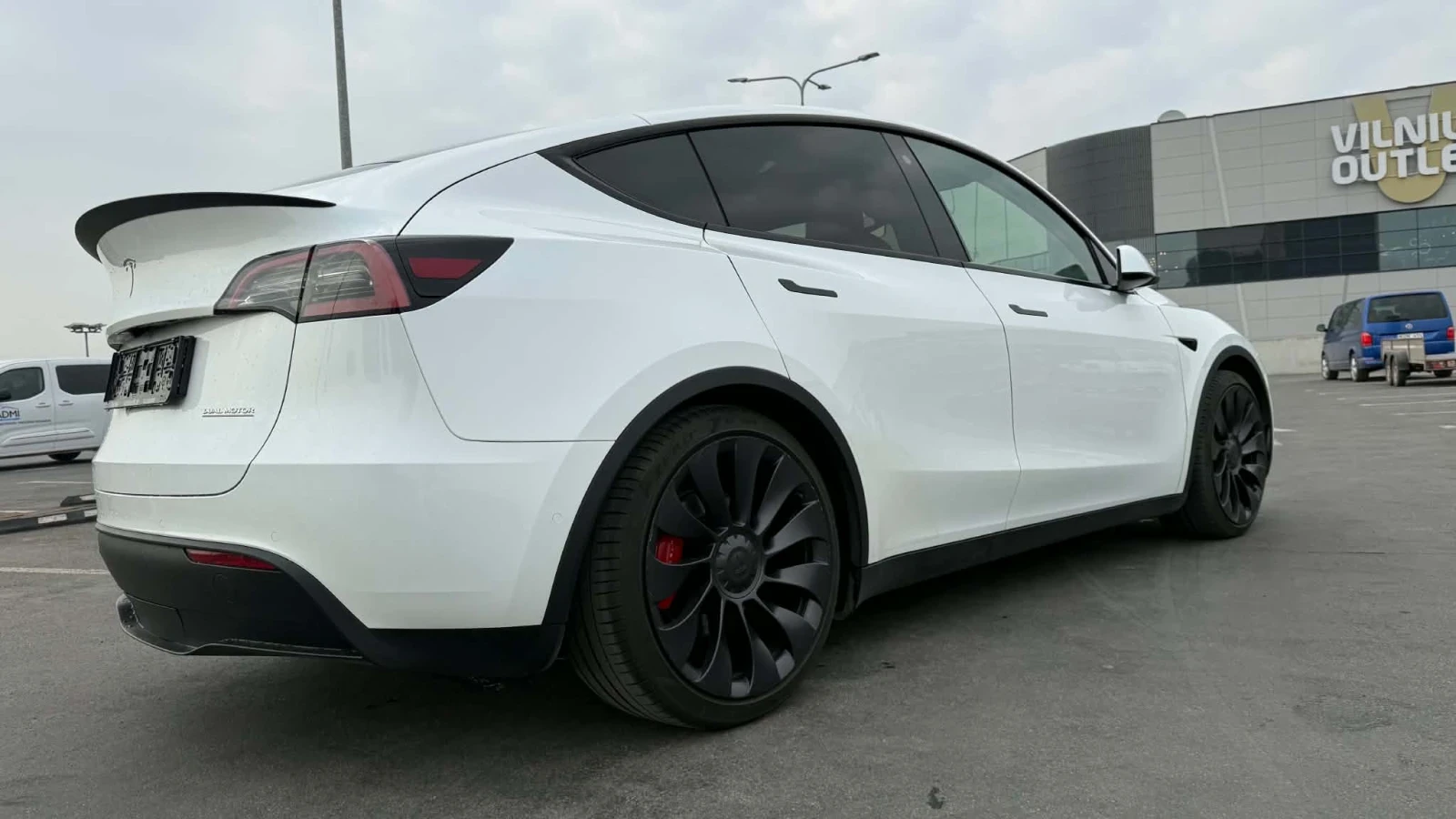 Tesla Model Y Performance , снимка 6 - Автомобили и джипове - 55433156