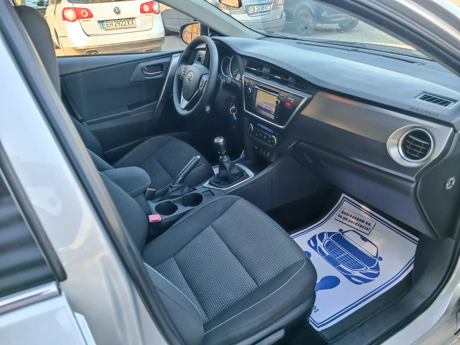Toyota Auris 1.6i-132кс-ШВЕЙЦАРИЯ-РЪЧКА-6ск-NAVI, снимка 12 - Автомобили и джипове - 55741508