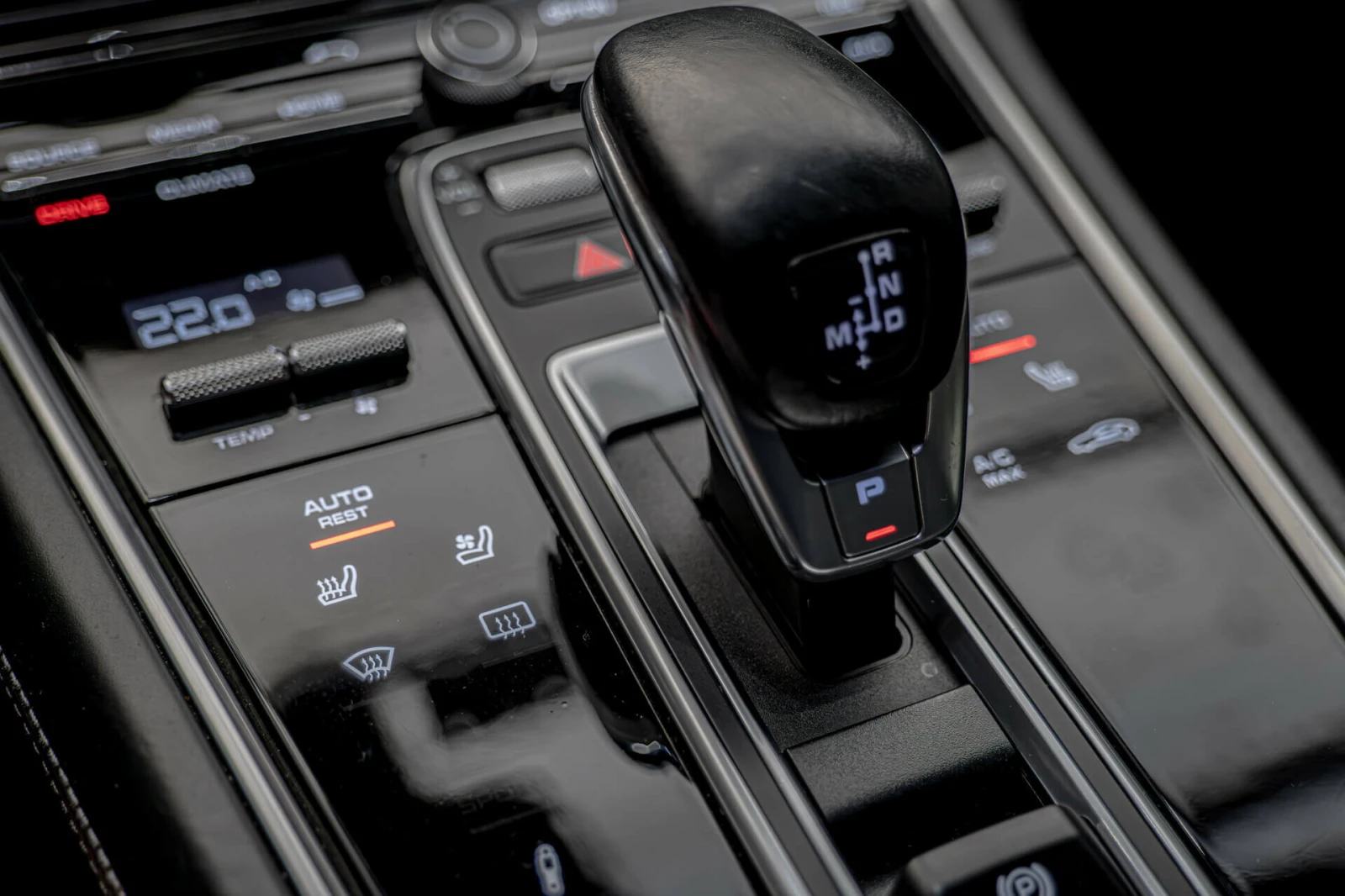 Porsche Panamera 4.0TDI/4S/PDK/BOSE/Sport Chrono/Обдувхане, снимка 7 - Автомобили и джипове - 55836154