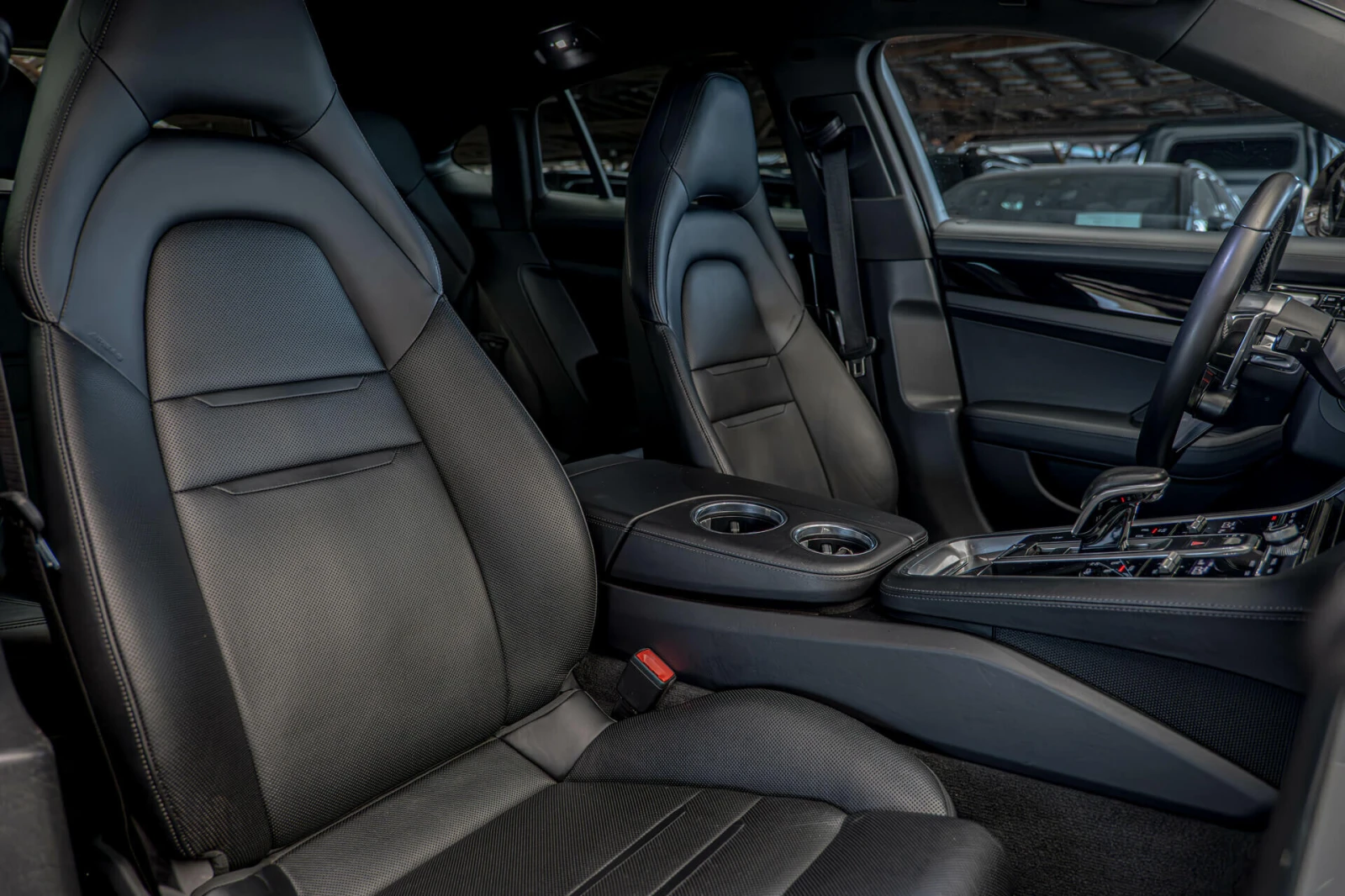Porsche Panamera 4.0TDI/4S/PDK/BOSE/Sport Chrono/Обдувхане, снимка 6 - Автомобили и джипове - 55836154