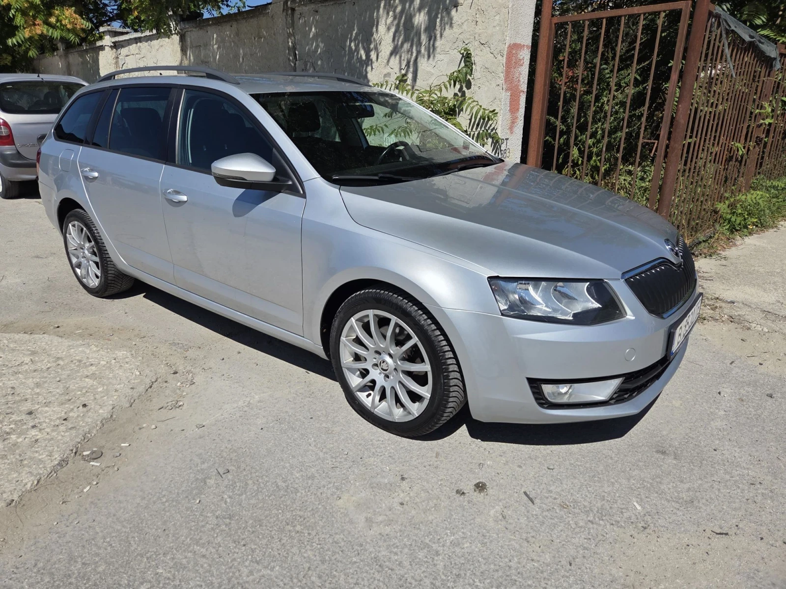 Skoda Octavia, снимка 13 - Автомобили и джипове - 55900655