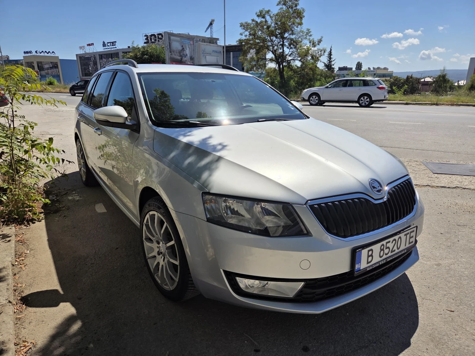 Skoda Octavia, снимка 2 - Автомобили и джипове - 55900655