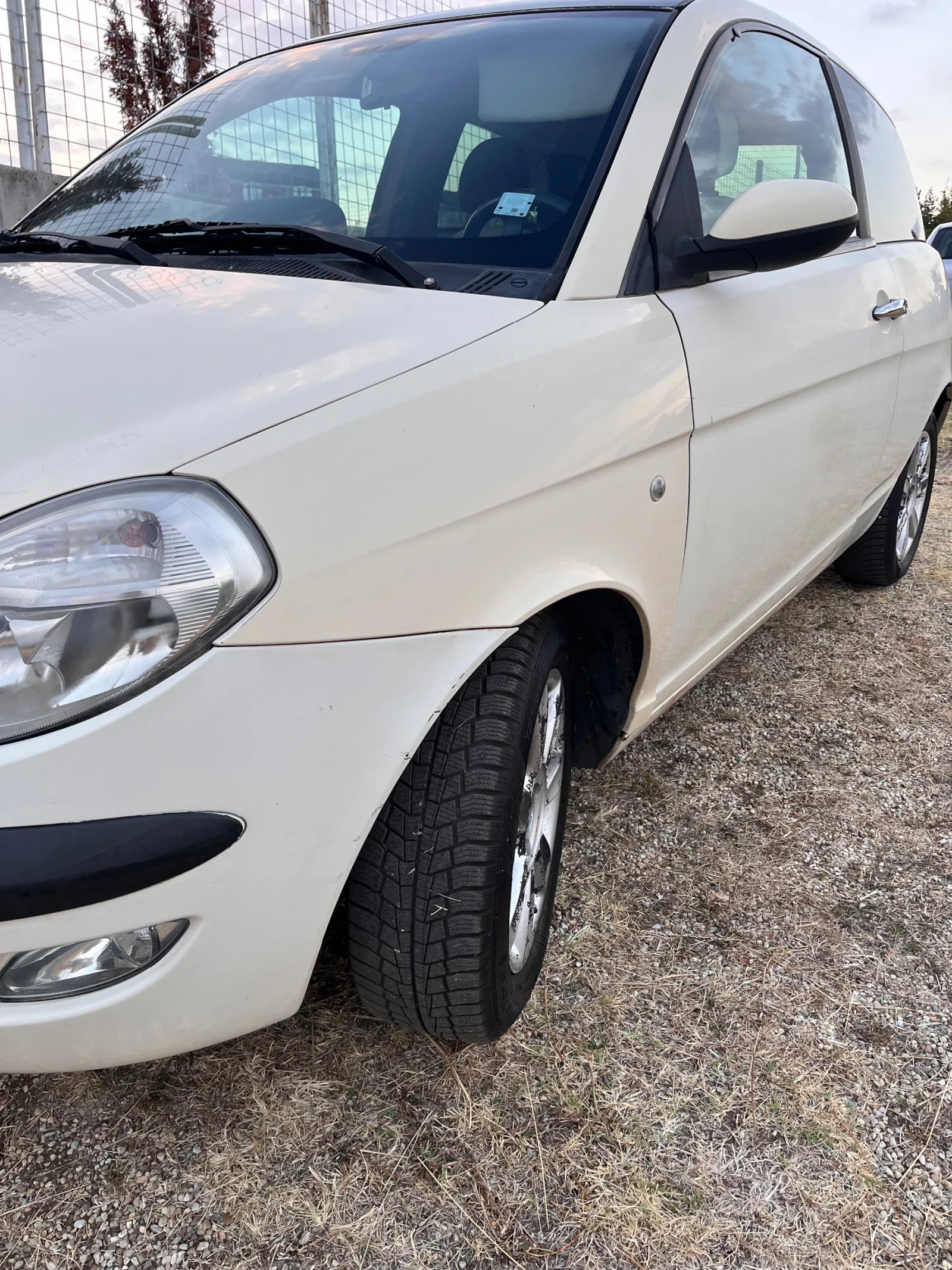 Lancia Ypsilon, снимка 7 - Автомобили и джипове - 56248701