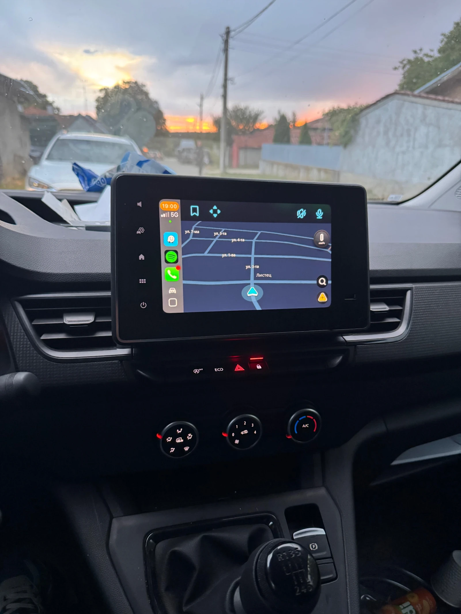 Renault Kangoo 1.3 130, снимка 8 - Автомобили и джипове - 56364547