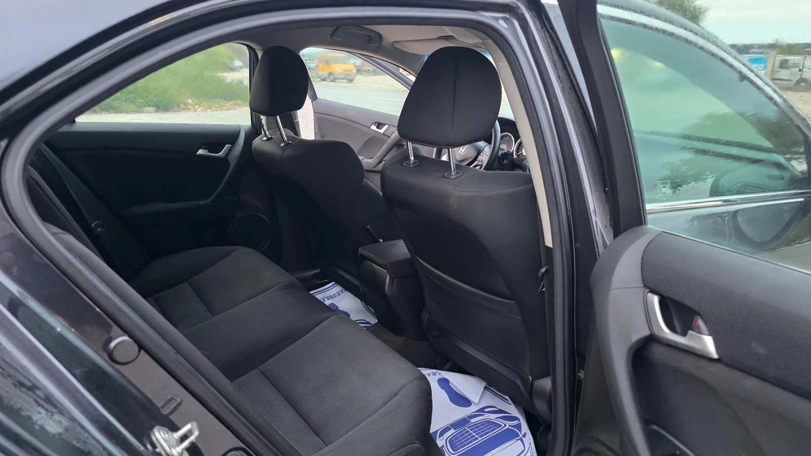 Honda Accord УНИКАТ, снимка 11 - Автомобили и джипове - 56662064