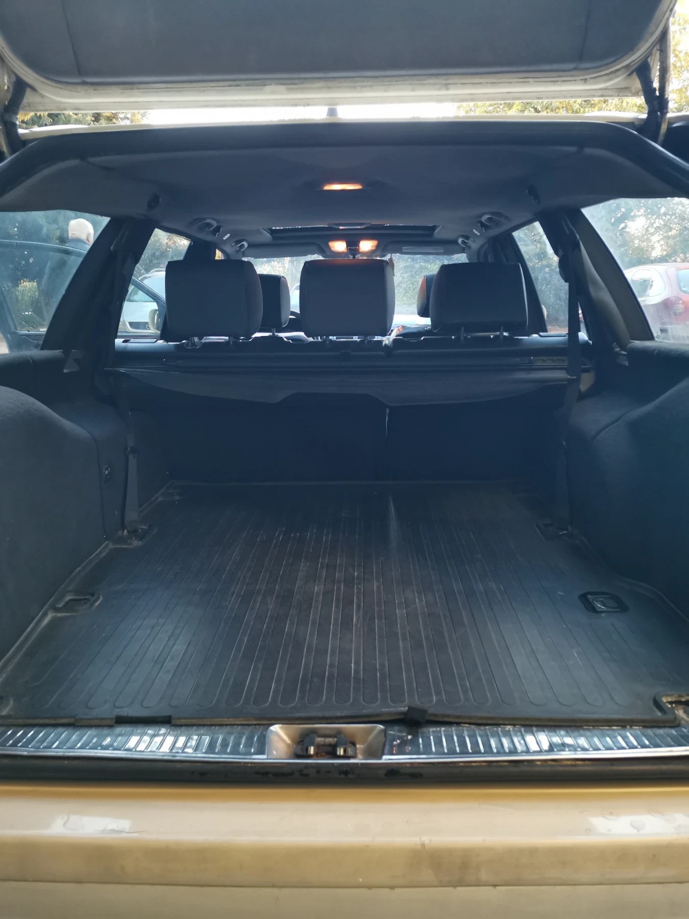 Mercedes-Benz E 220 2.2 cdi, снимка 6 - Автомобили и джипове - 56679482