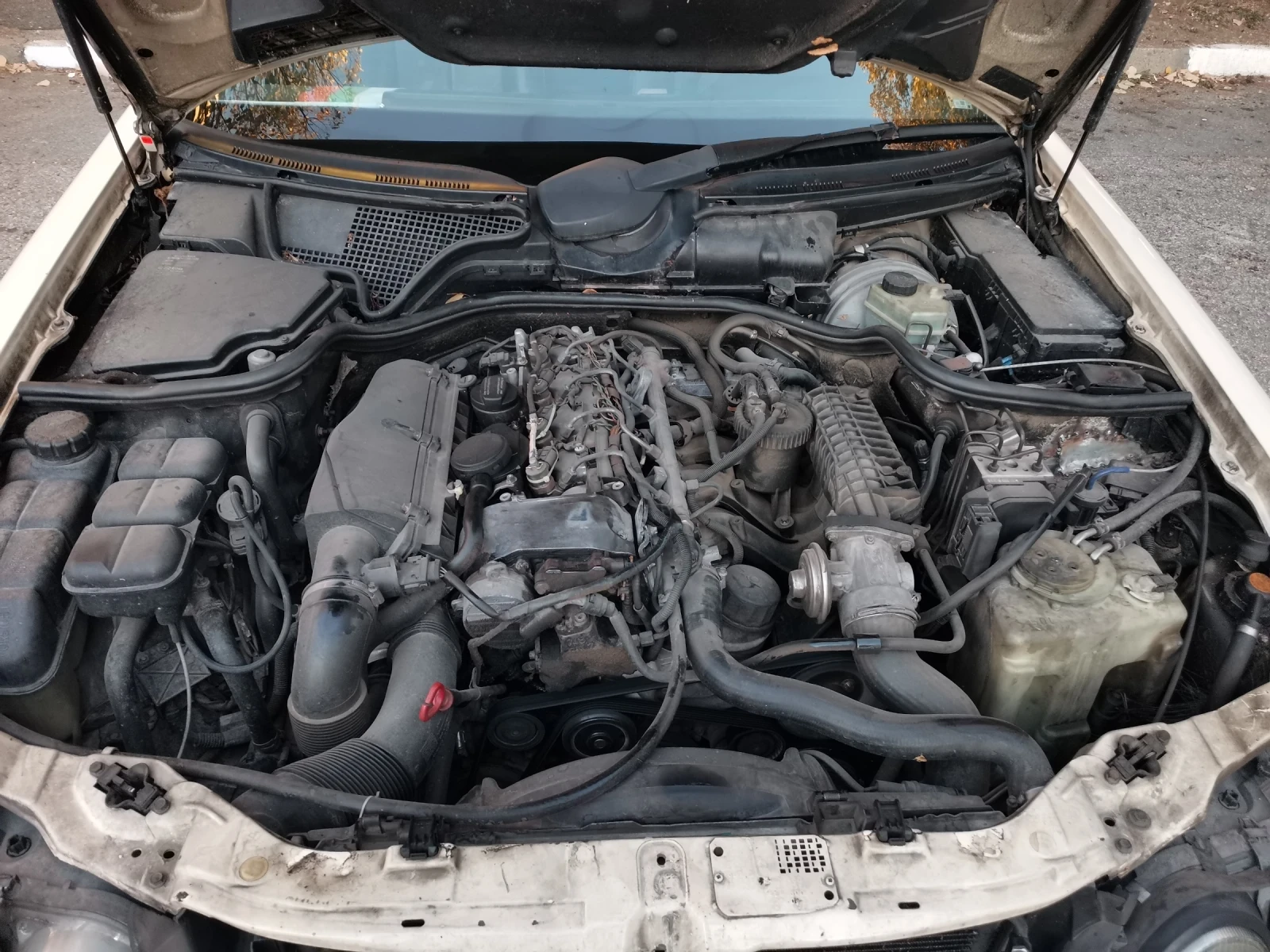Mercedes-Benz E 220 2.2 cdi, снимка 4 - Автомобили и джипове - 56679482