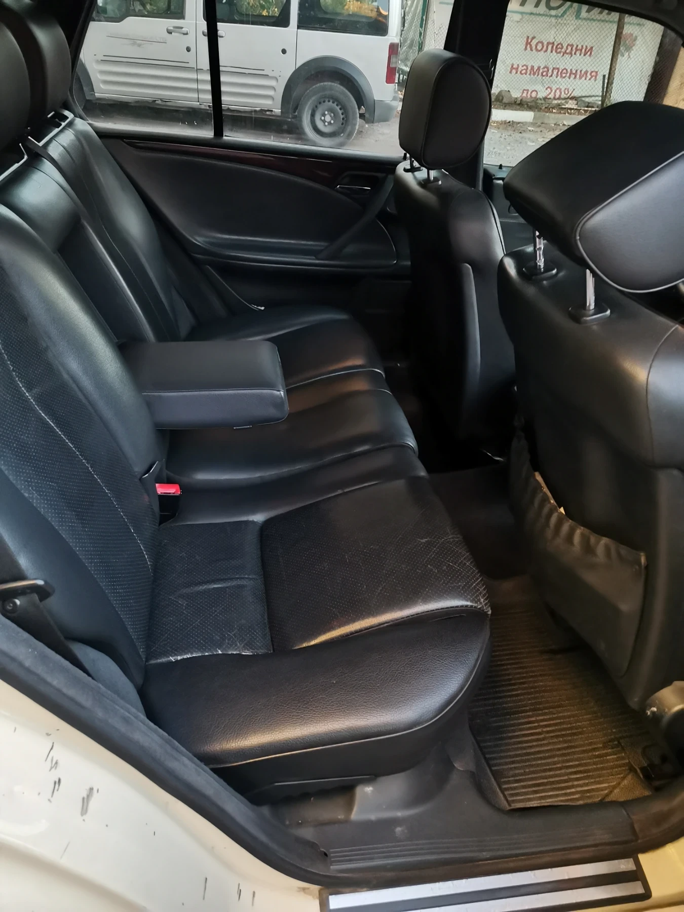 Mercedes-Benz E 220 2.2 cdi, снимка 9 - Автомобили и джипове - 56679482