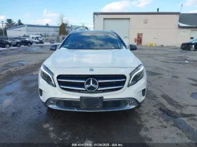  Mercedes-Benz GLA 25...