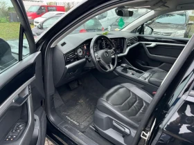 VW Touareg R LINE 3.0 TDI  БАРТЕР  - 55000 лв. / 28121.05 € - 63720011 7