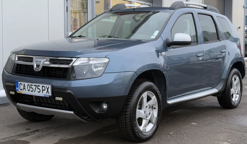 Dacia Duster 1.6 Газ 4х4 Реален пробег, снимка 1 - Автомобили и джипове - 48675771