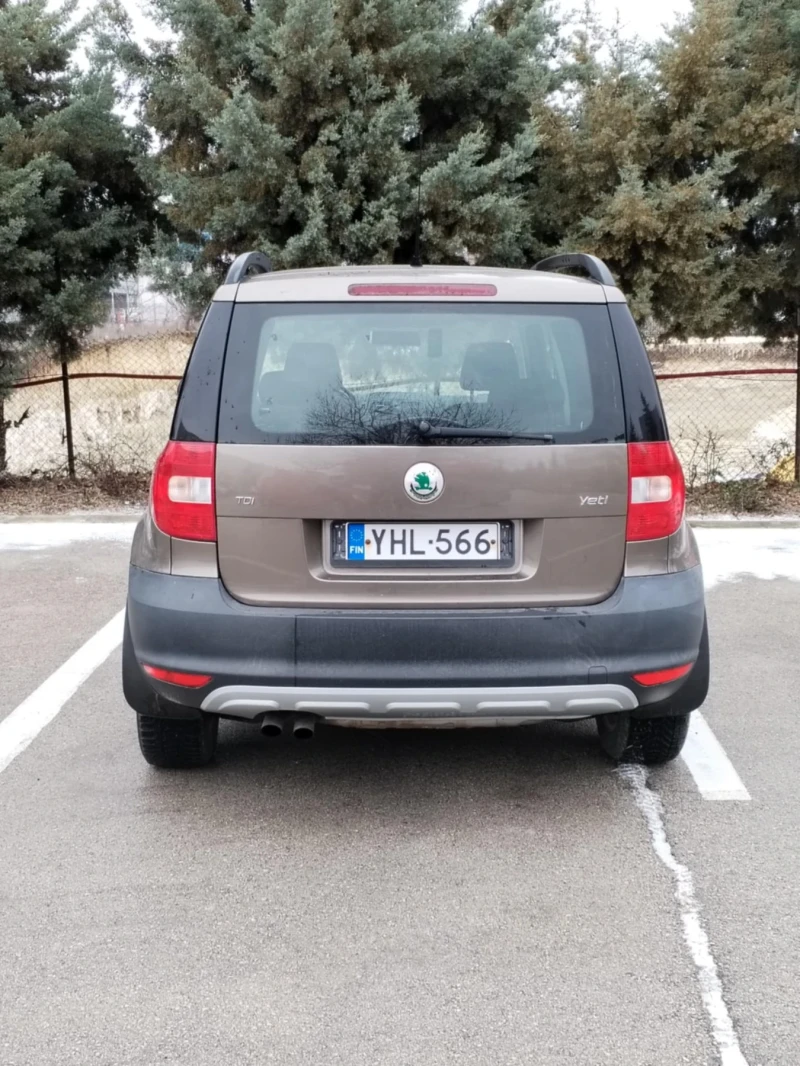 Skoda Yeti 2.0 TDI, снимка 8 - Автомобили и джипове - 49000665