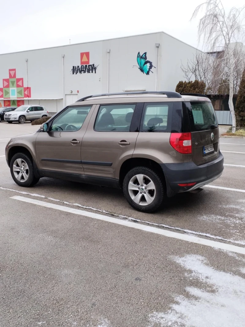 Skoda Yeti 2.0 TDI, снимка 4 - Автомобили и джипове - 49000665