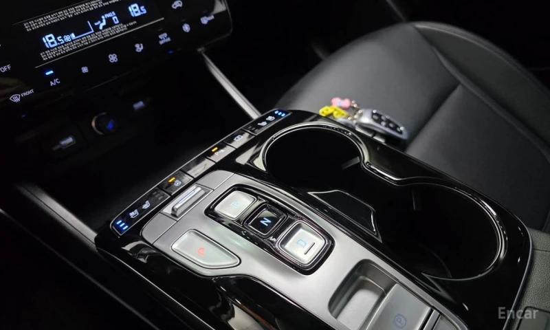 Hyundai Tucson, снимка 9 - Автомобили и джипове - 52322798