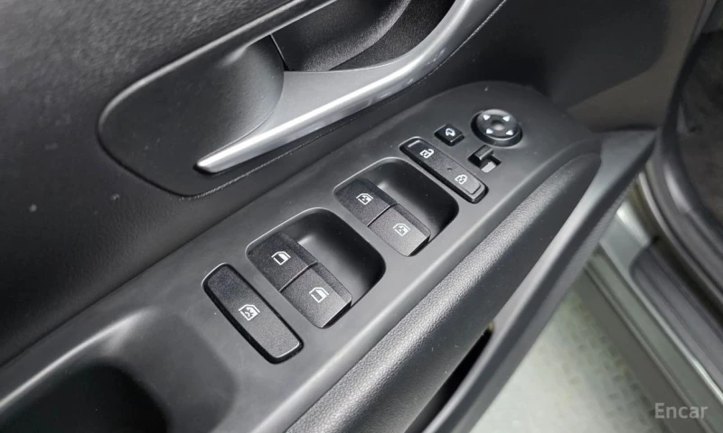 Hyundai Tucson, снимка 12 - Автомобили и джипове - 52322798