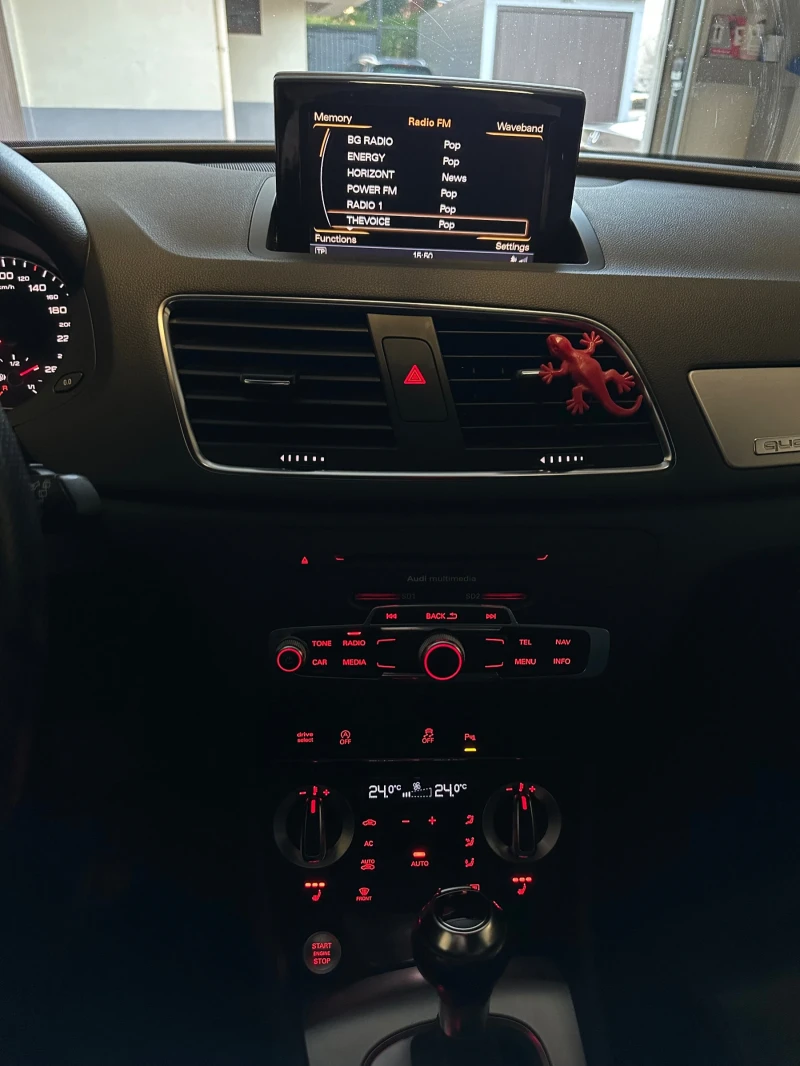 Audi Q3 2.0TDI/177кс/Sline/S-tronic/4x4/подгрев/парктроник, снимка 11 - Автомобили и джипове - 52742491