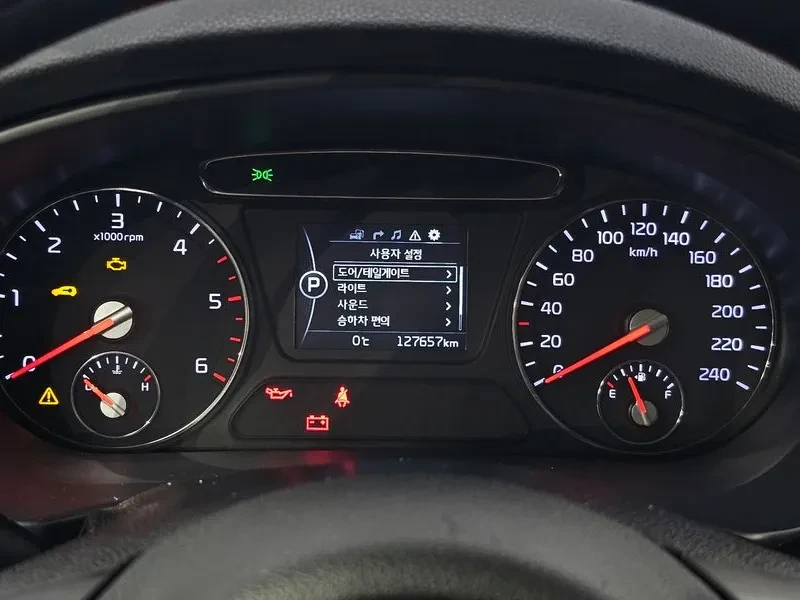 Kia Sorento 2.2 CRDI 4WD, снимка 8 - Автомобили и джипове - 54265426