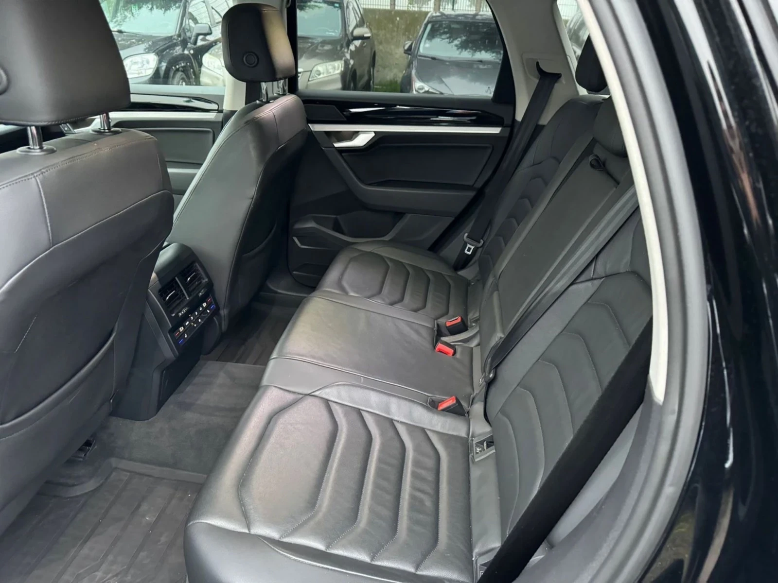 VW Touareg R LINE 3.0 TDI    | Mobile.bg   12