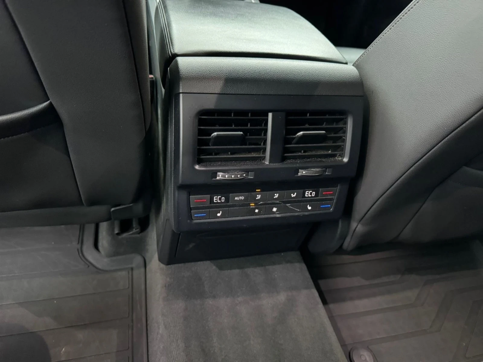 VW Touareg R LINE 3.0 TDI    | Mobile.bg   13