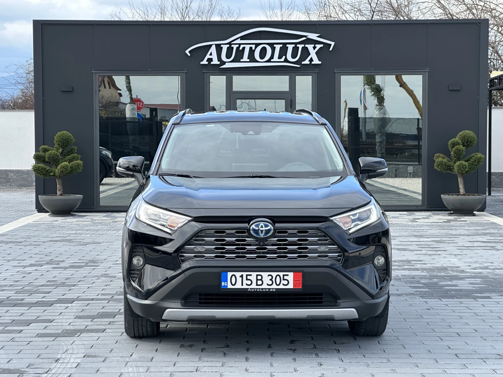 Toyota Rav4 В ГАРАНЦИЯ/ОБСЛУЖЕН 2.5 vvt-ie h Lounge 218cv e-cv - изображение 2