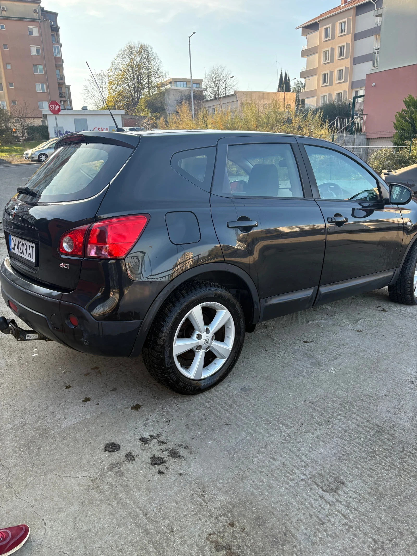 Nissan Qashqai, снимка 9 - Автомобили и джипове - 53978661