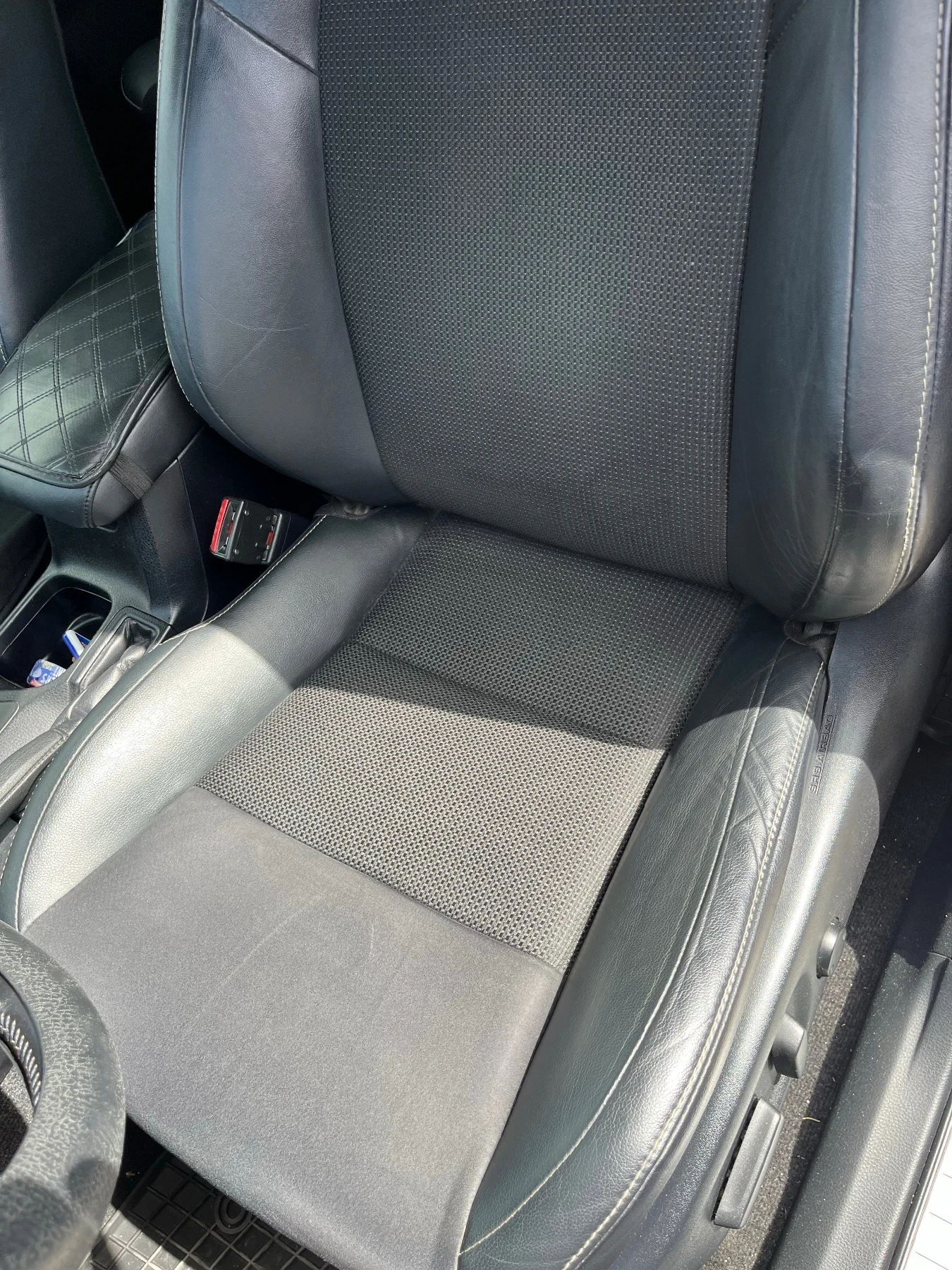 Toyota Rav4 Hybrid, снимка 11 - Автомобили и джипове - 54044267