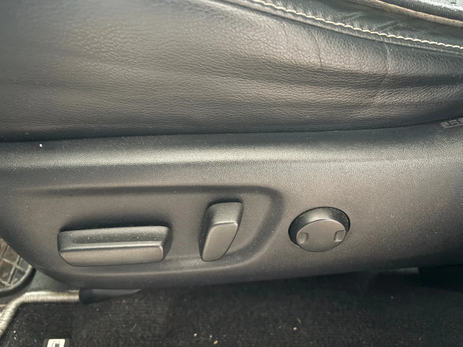 Toyota Rav4 Hybrid, снимка 15 - Автомобили и джипове - 54044267