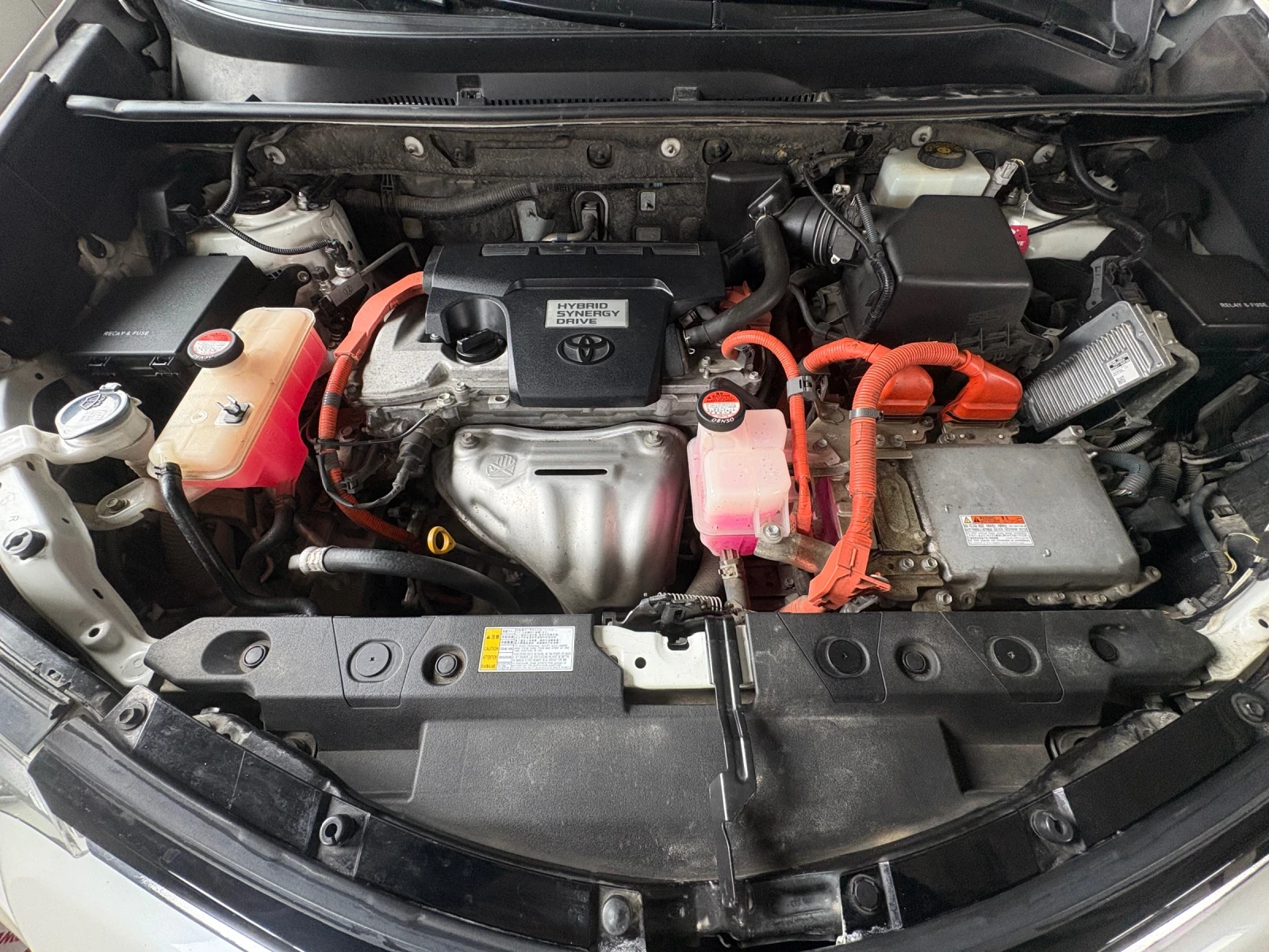 Toyota Rav4 Hybrid, снимка 14 - Автомобили и джипове - 54044267