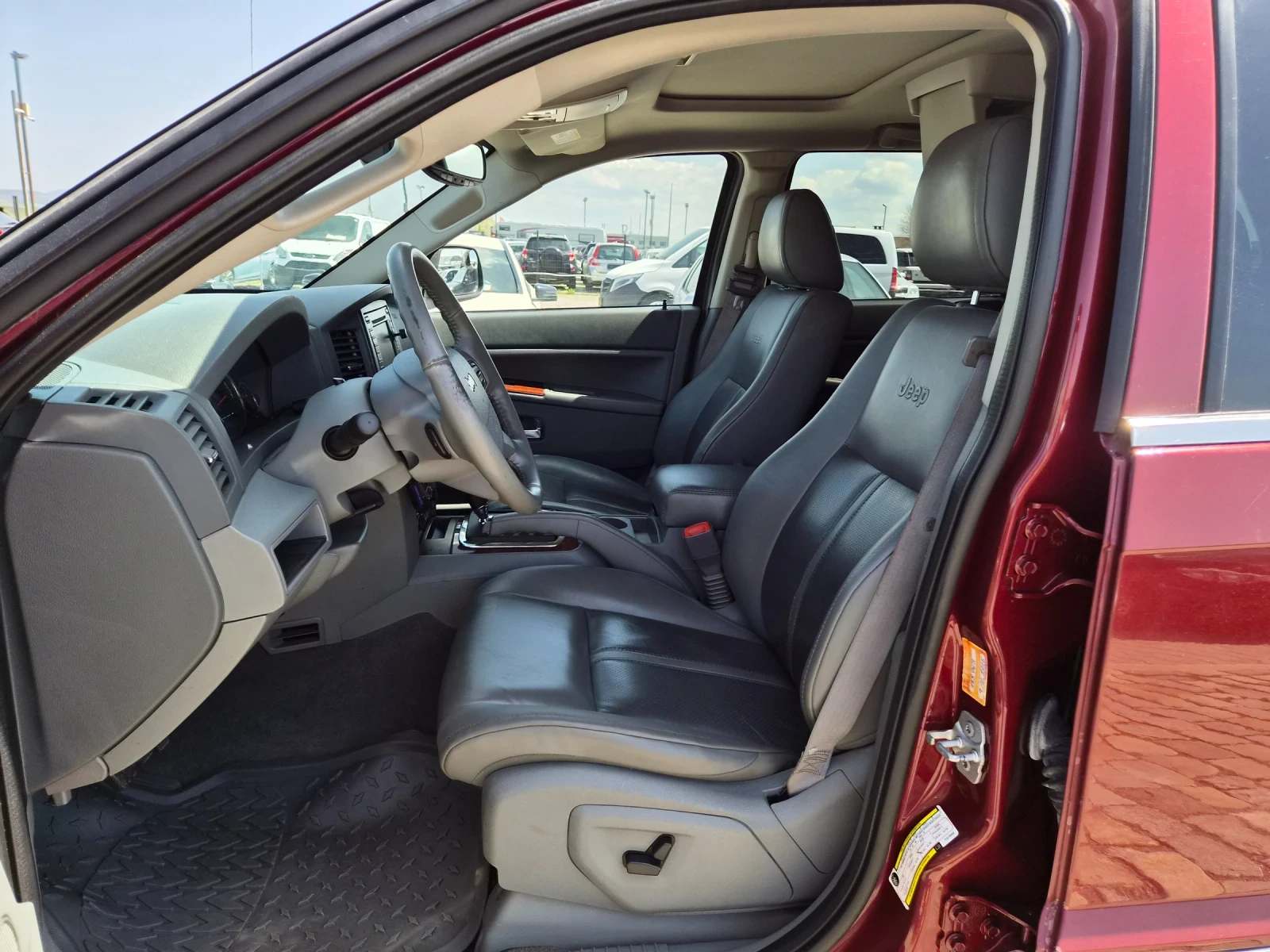 Jeep Grand cherokee 3.0D 218кс 145000 км. УНИКАТ, снимка 11 - Автомобили и джипове - 54229372