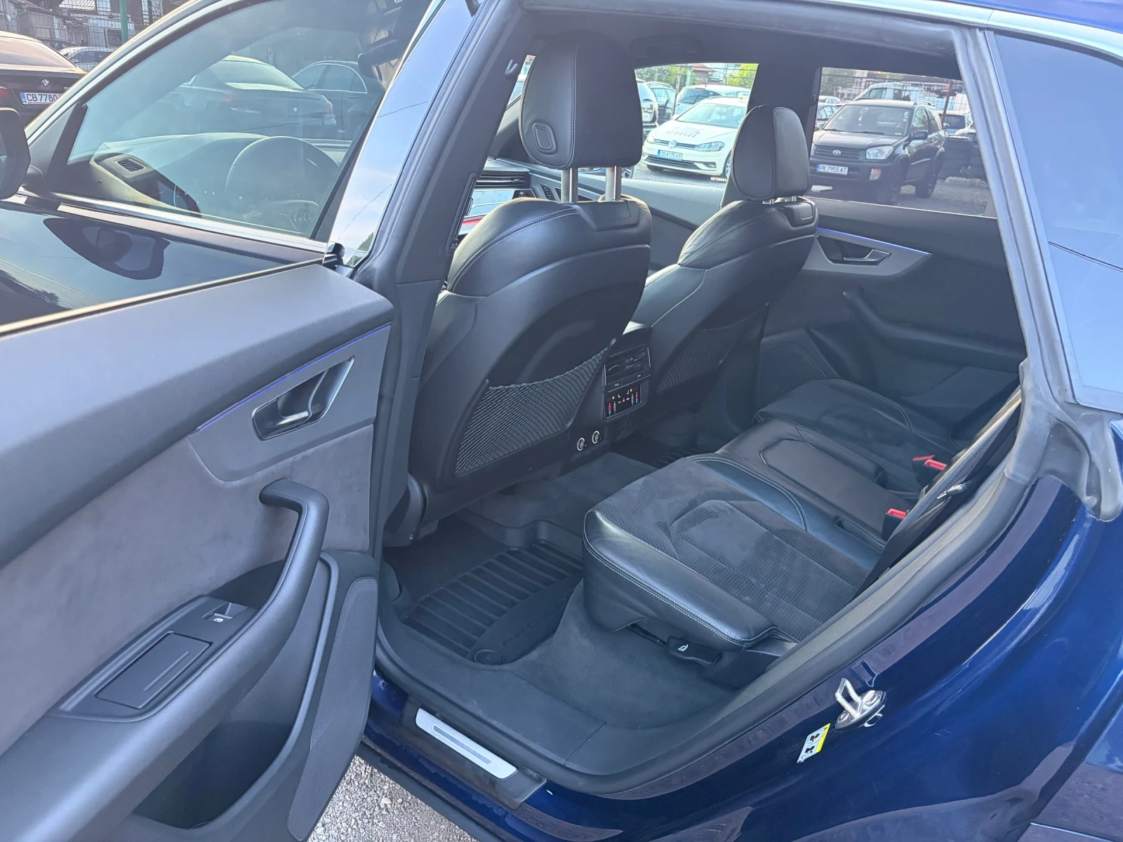 Audi Q8 S-line, снимка 14 - Автомобили и джипове - 54335880