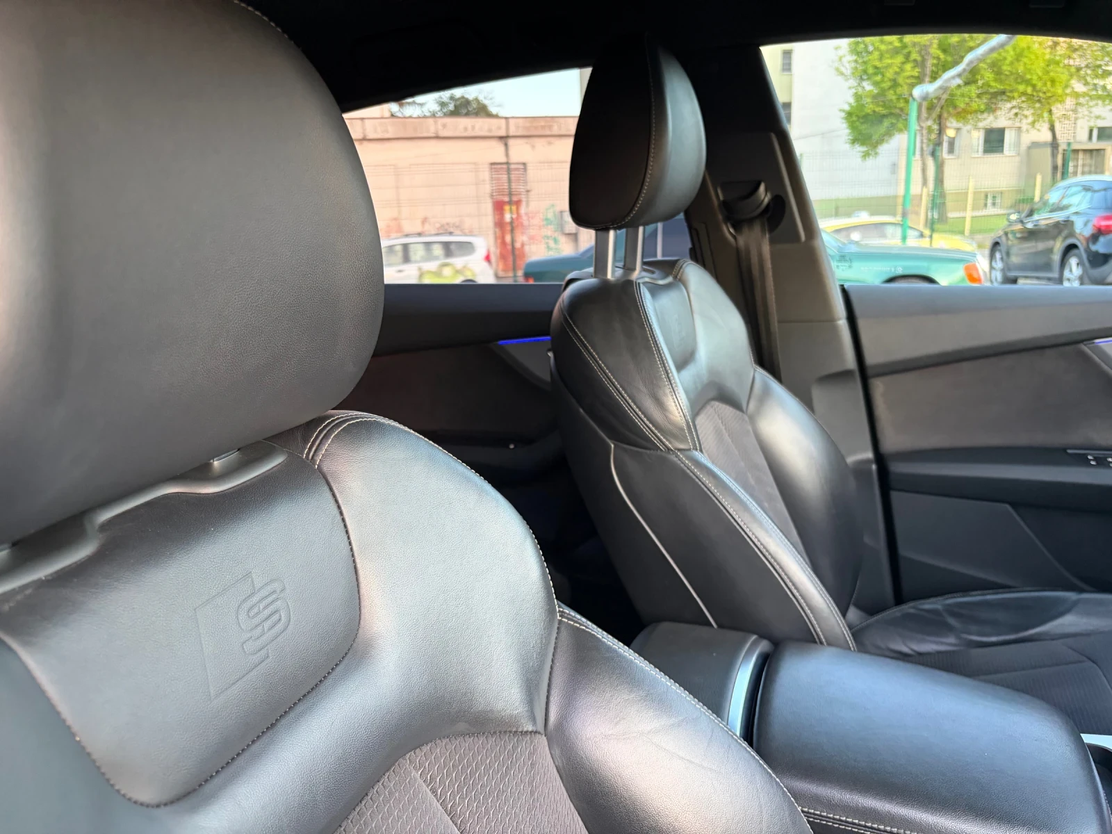 Audi Q8 S-line, снимка 16 - Автомобили и джипове - 54335880