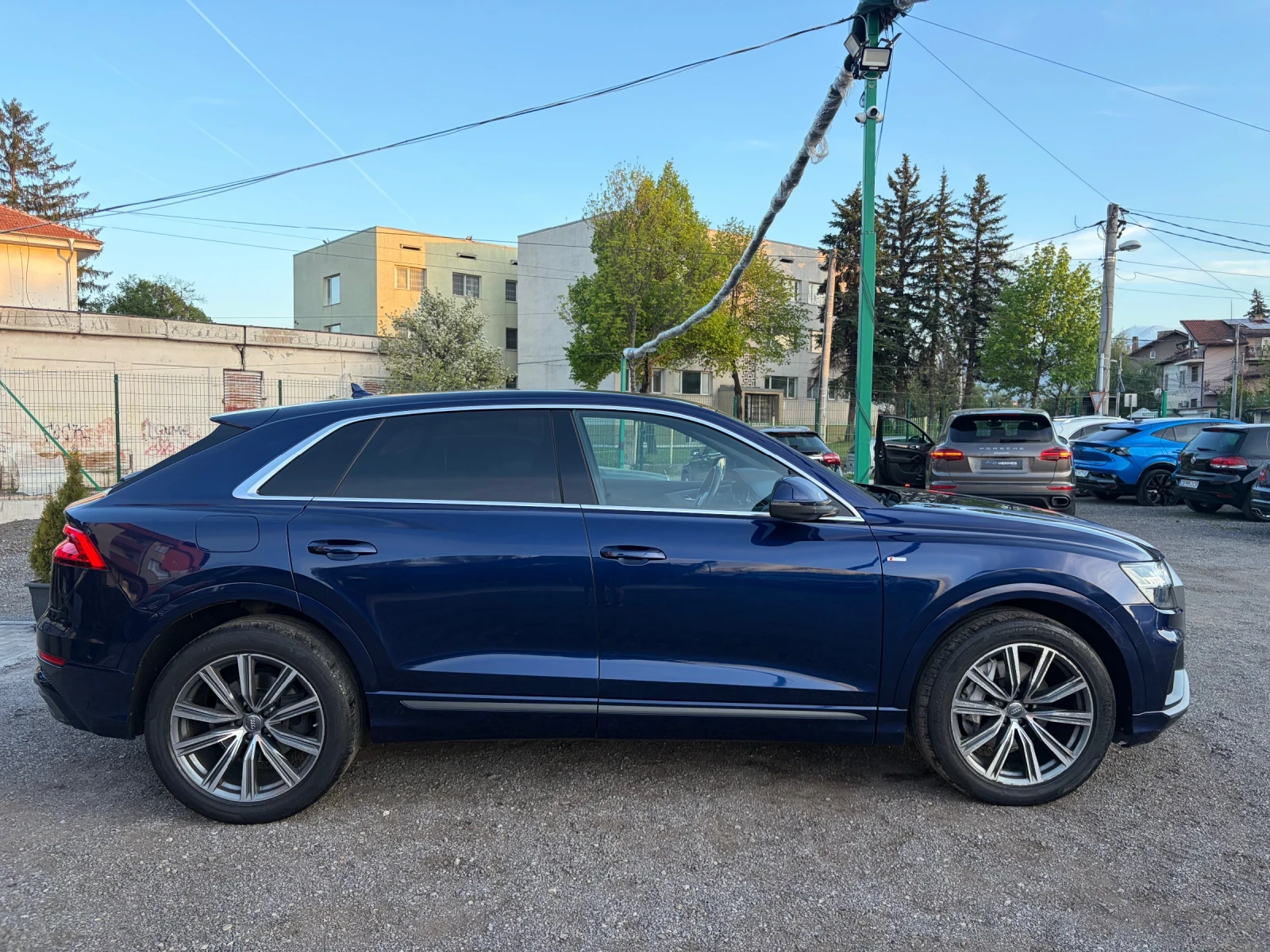 Audi Q8 S-line, снимка 3 - Автомобили и джипове - 54335880