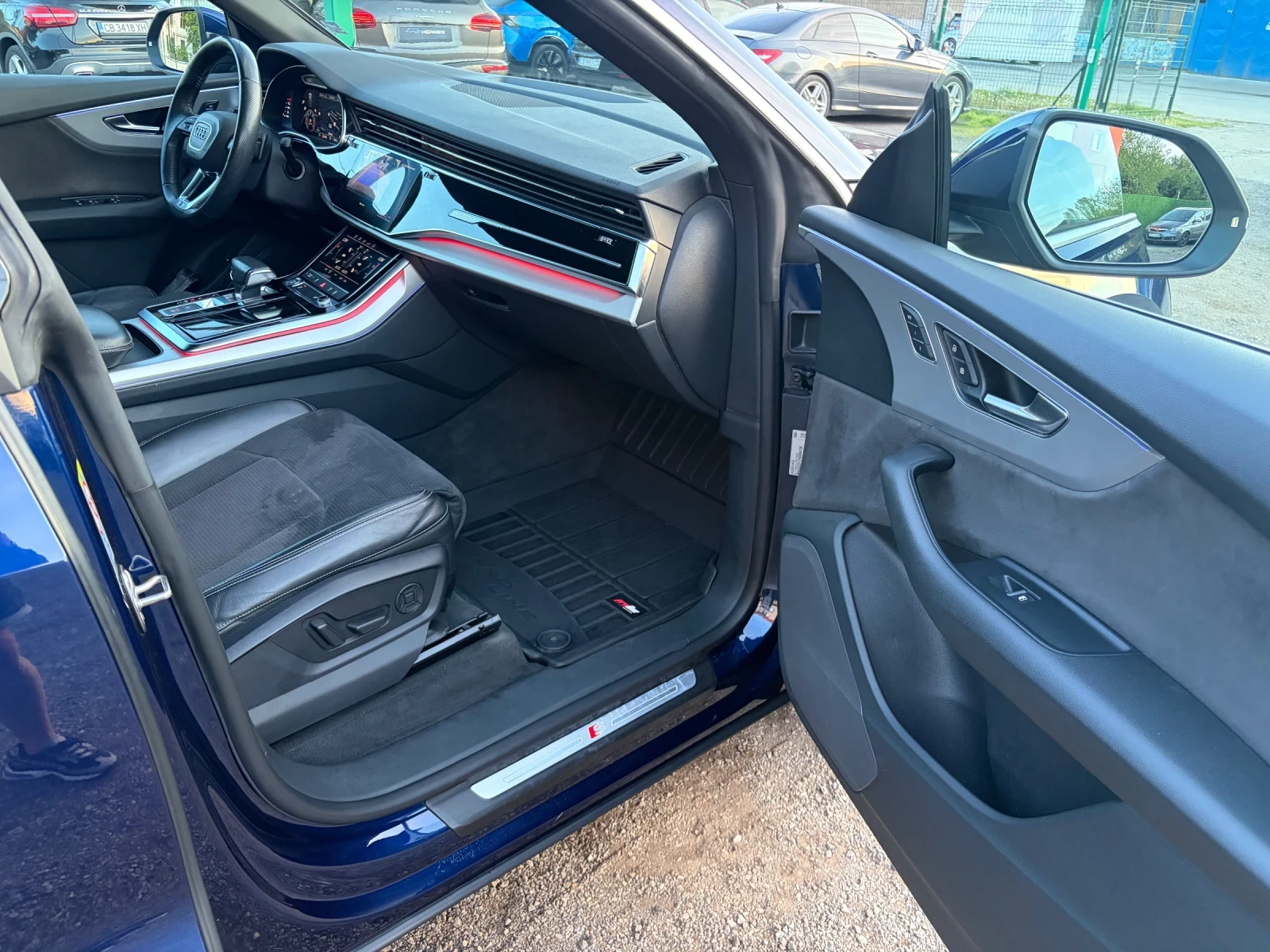 Audi Q8 S-line, снимка 15 - Автомобили и джипове - 54335880