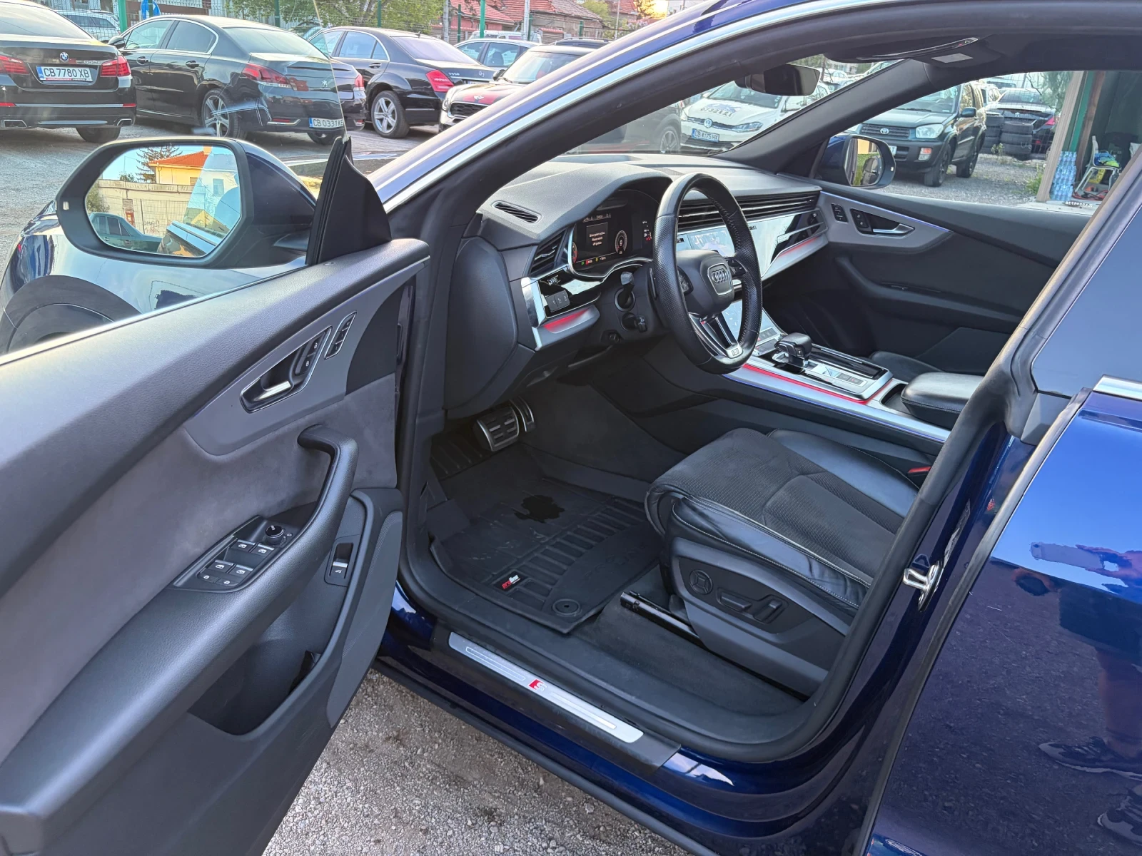 Audi Q8 S-line, снимка 9 - Автомобили и джипове - 54335880