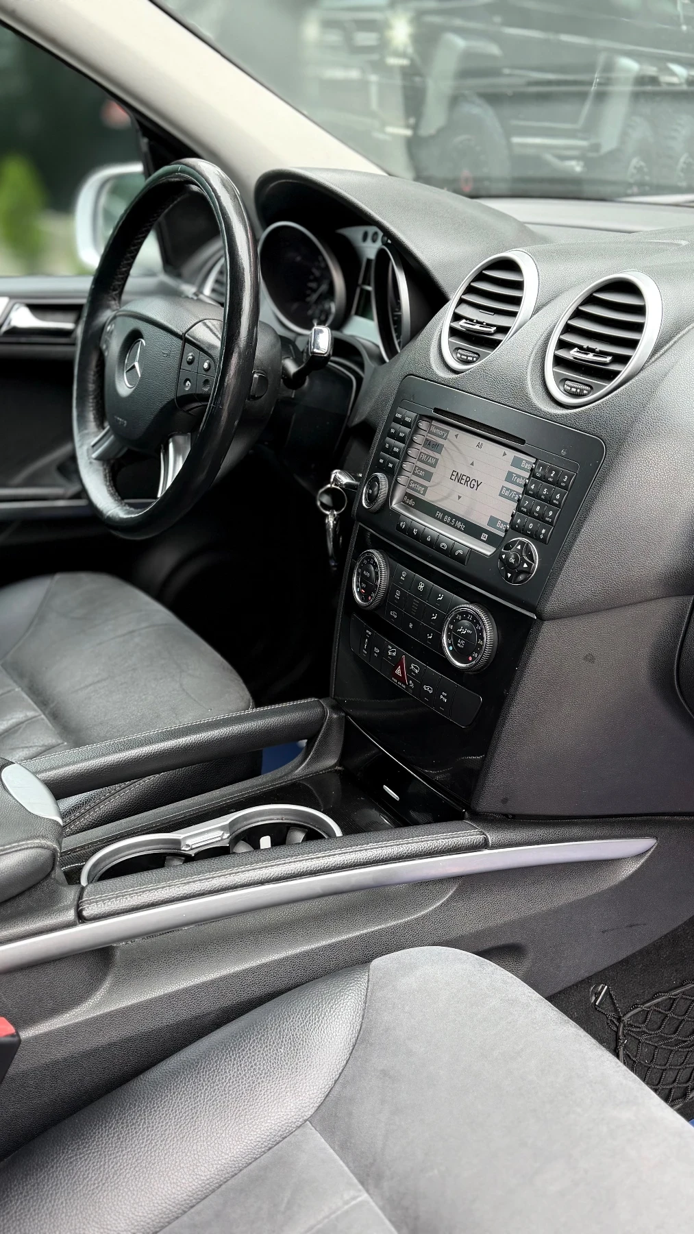 Mercedes-Benz ML 320 4-MATIC| 224HP| V6| TOP| СОБСТВЕН ЛИЗИНГ, снимка 10 - Автомобили и джипове - 54528779