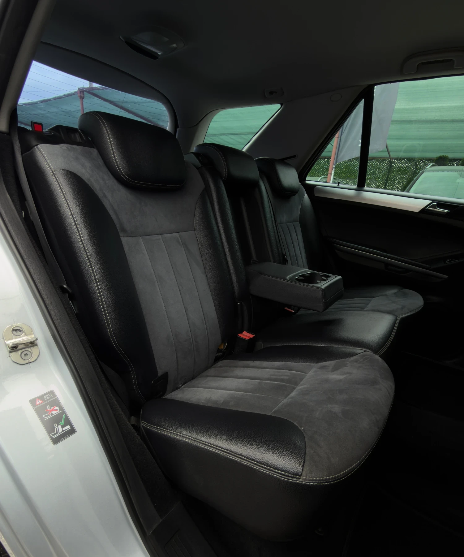 Mercedes-Benz ML 320 4-MATIC| 224HP| V6| TOP| СОБСТВЕН ЛИЗИНГ, снимка 9 - Автомобили и джипове - 54528779