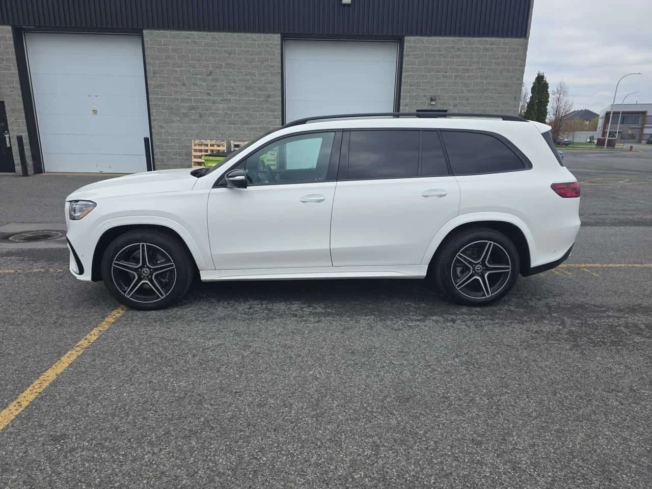Mercedes-Benz GLS 450  | DISTRONIC| 360| BURMESTER| AIRMATIC| ОБДУХ| HUD, снимка 11 - Автомобили и джипове - 54682681