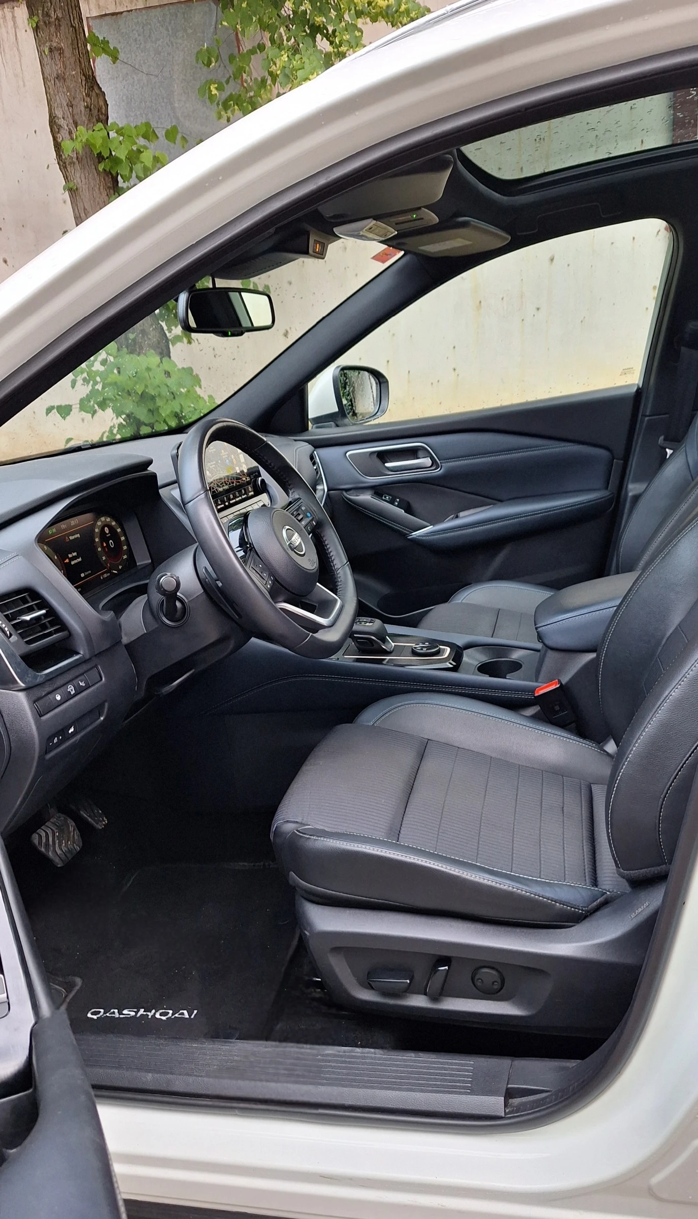Nissan Qashqai NISSAN QASHQAI 4х4 БЕНЗИН/ХИБРИД АВТОМАТИК  TEKNA, снимка 3 - Автомобили и джипове - 55052605