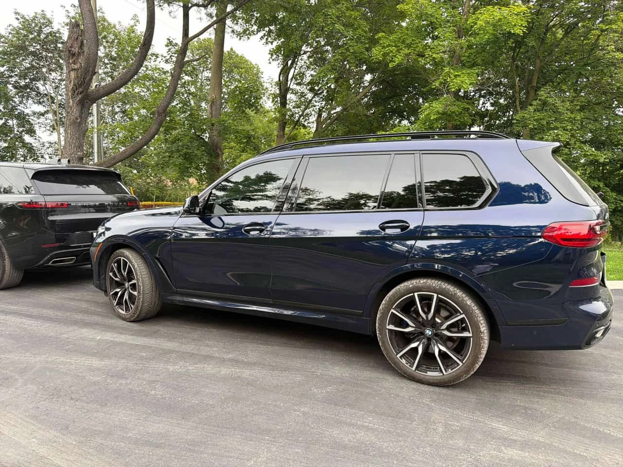 BMW X7 xDrive40i M SPORT/H K/360/ПАНОРАМА/ОБДУХВАНЕ, снимка 3 - Автомобили и джипове - 55084209