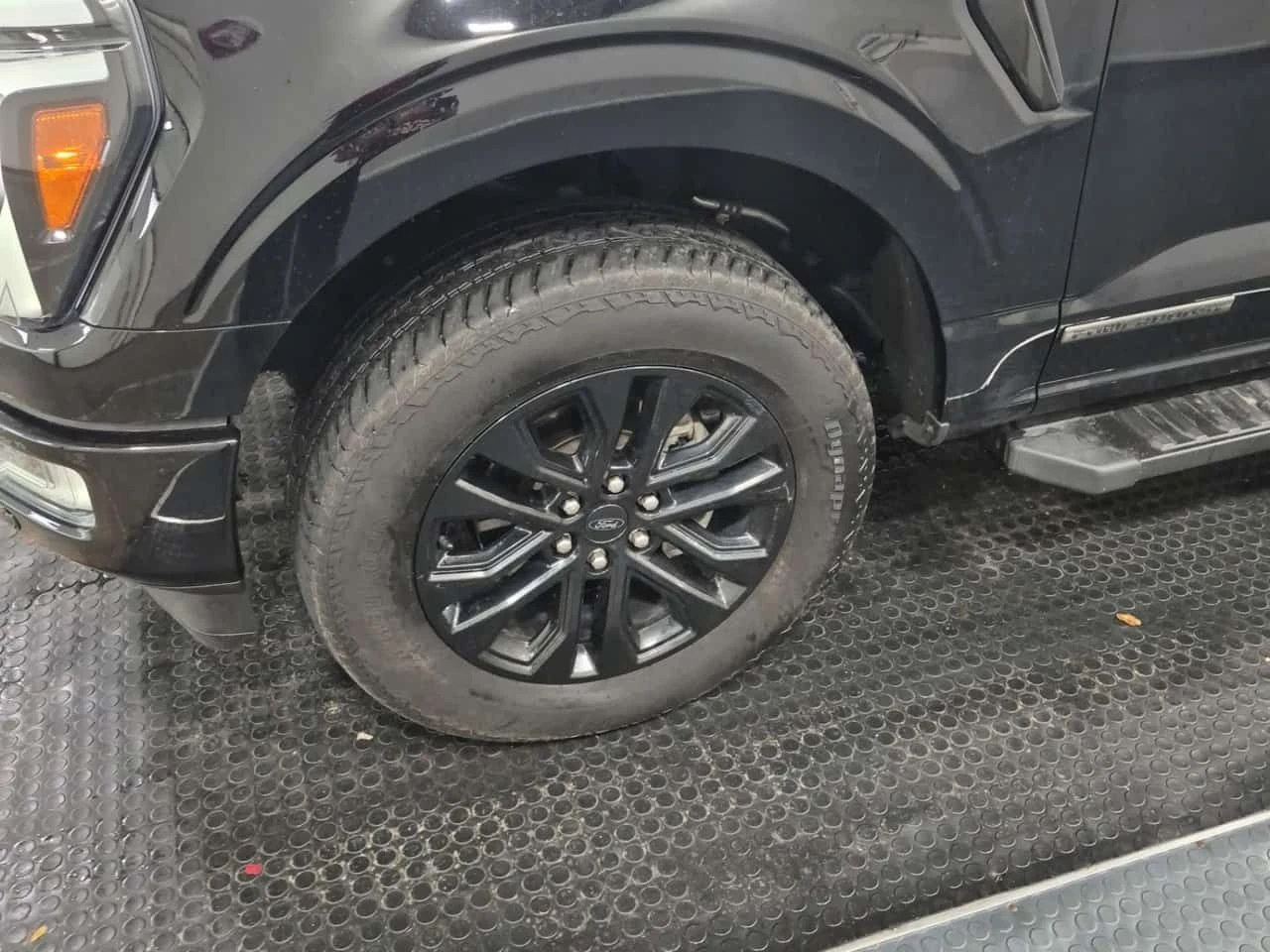 Ford F150 * LARIAT CREW CAB SHORT BED * CARFAX * БЕЗ ПЪРВОНА, снимка 6 - Автомобили и джипове - 55324655